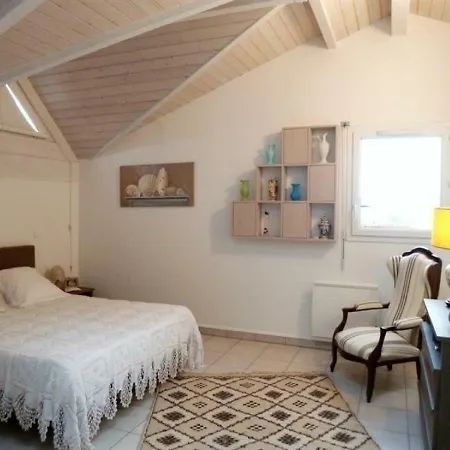 T3 Duplex De 104m2 Avec Balcon Et Parking Individuel Securise - Quartier De L'aiguillon - Port De Plaisance * Arcachon
